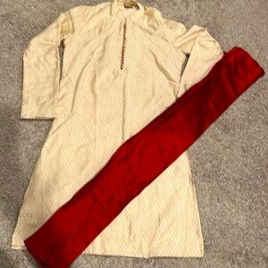 Indian sherwani kurta . Fits men small or 18/20 slim boys. Size says M 38